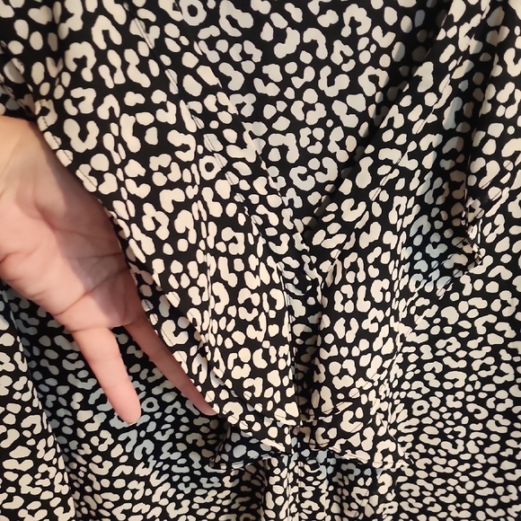 Ann Taylor Black and White Blouse - Picture 3 of 6